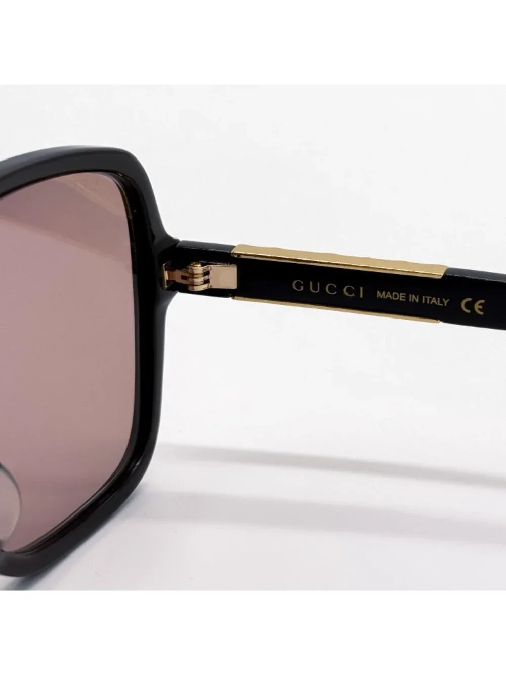 Gucci authentic included new